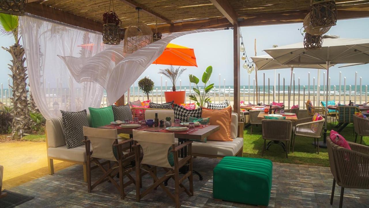 Hotel The View Bouznika Exterior foto Restaurant in the resort