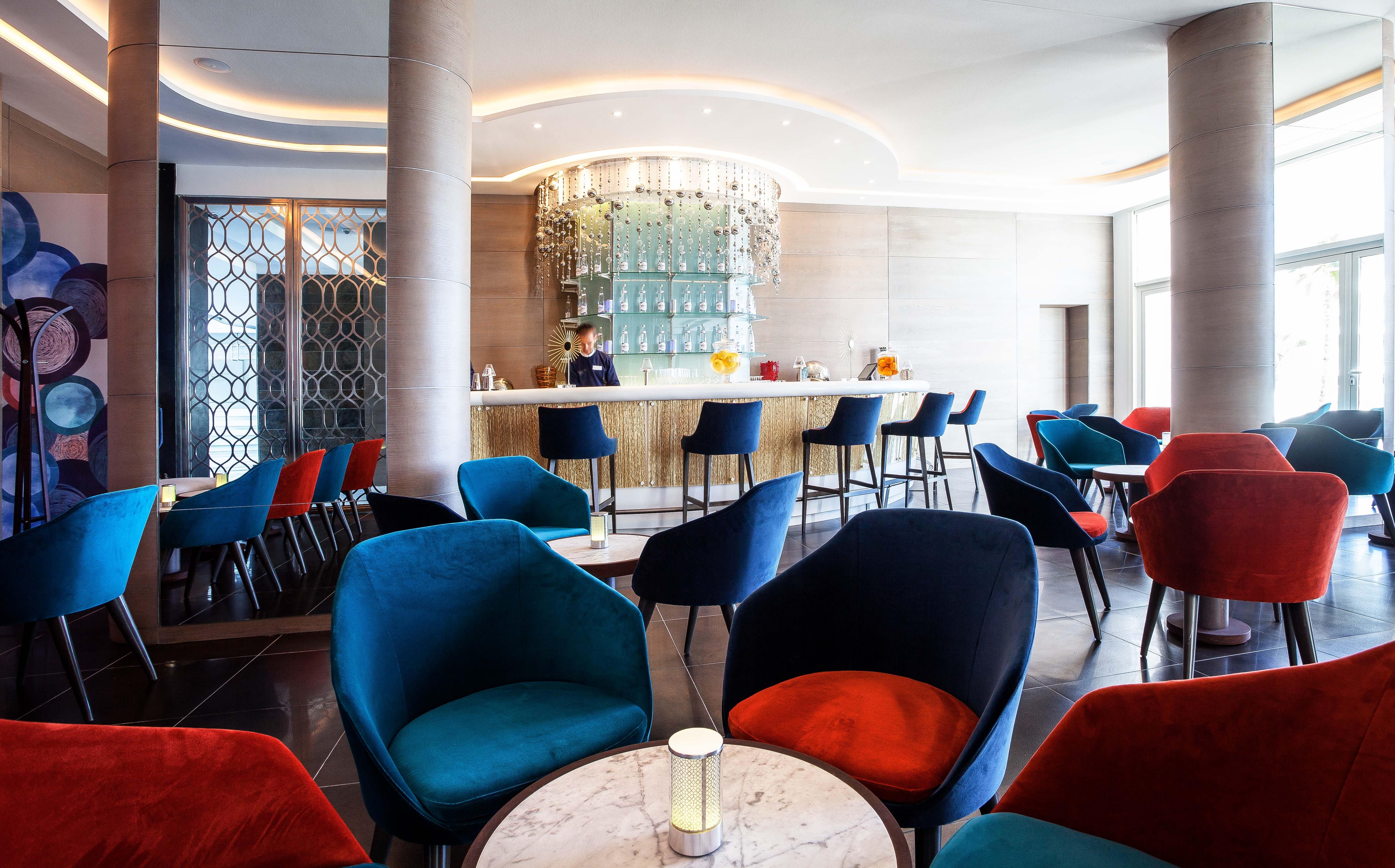 Hotel The View Bouznika Exterior foto The bar at the 101 lounge