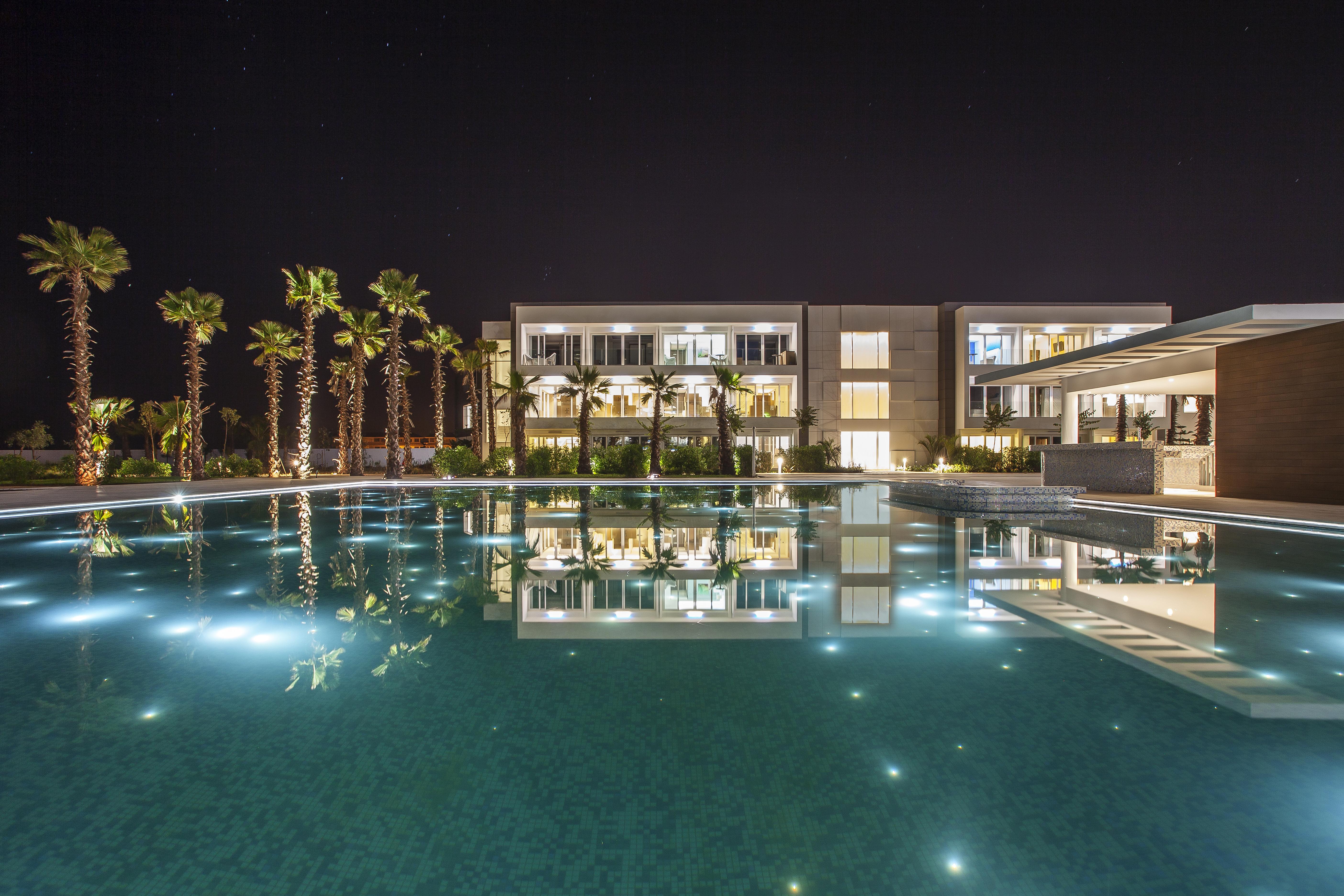 Hotel The View Bouznika Exterior foto The Village